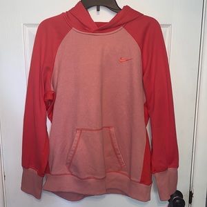 Nike women’s therma fit hoodie